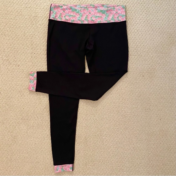 LIKE NEW Krass & Co RunRunner Leggings Secret Garden 10 - Picture 3 of 15